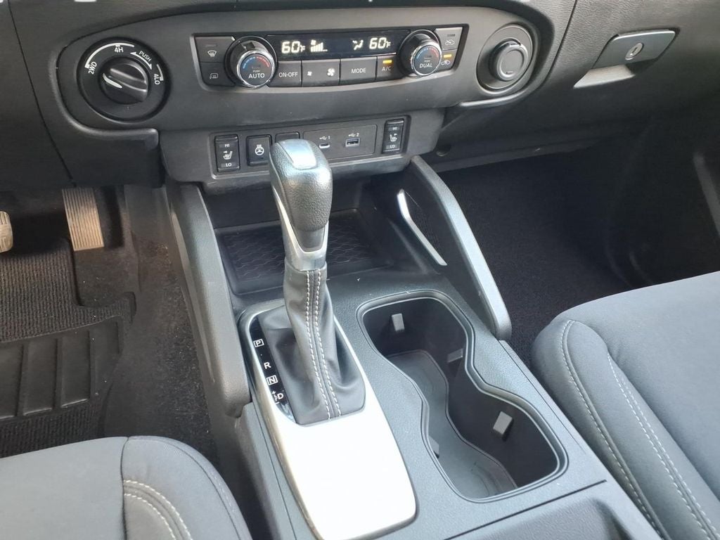 2024 Nissan Frontier SV