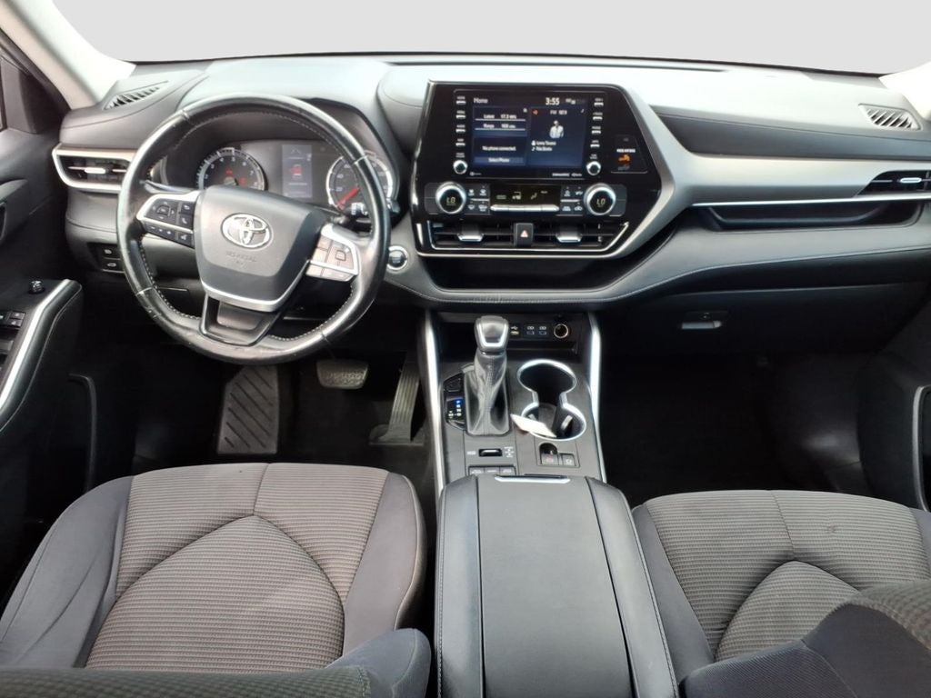 2022 Toyota Highlander LE