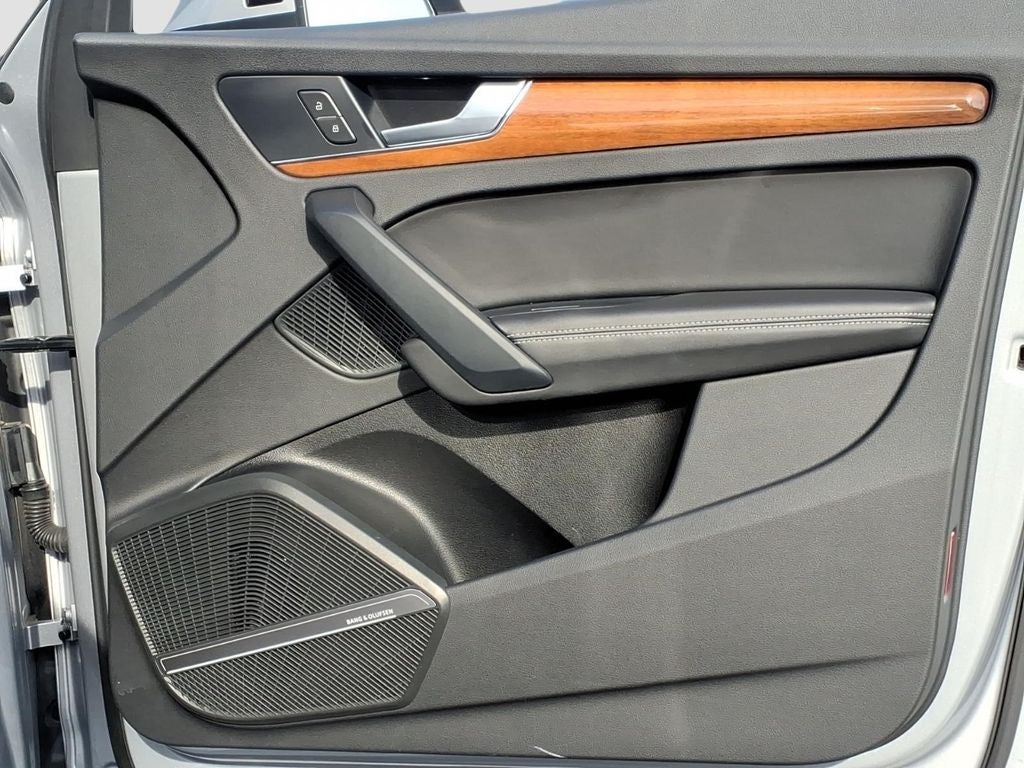 2023 Audi Q5 45 S line Premium quattro