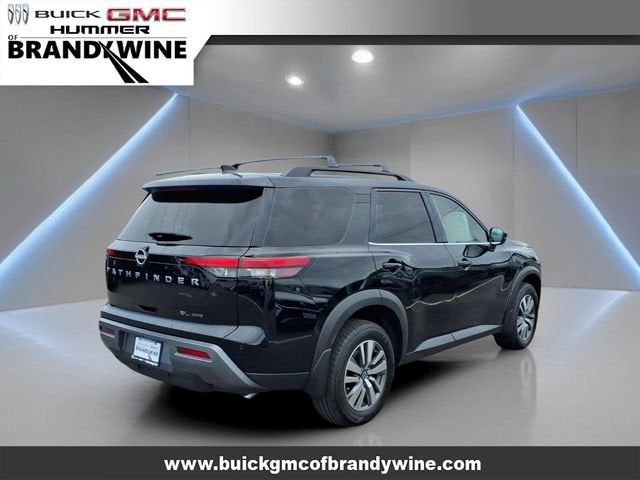 2026 Nissan Pathfinder SL