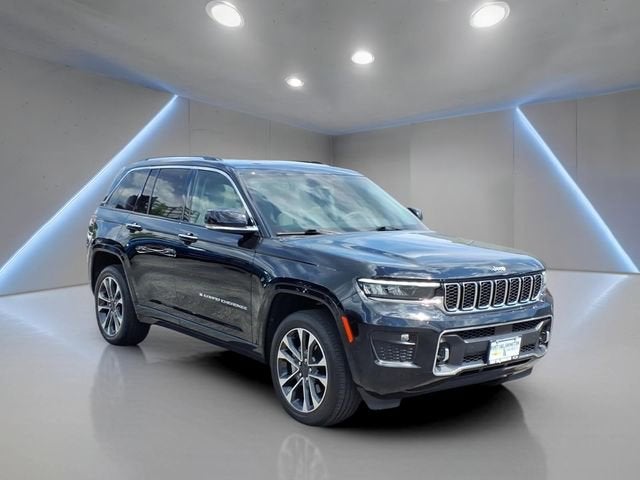 2023 Jeep Grand Cherokee Overland 4x2