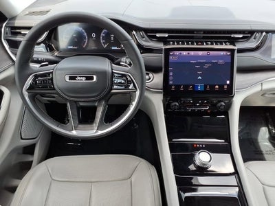 2023 Jeep Grand Cherokee Overland 4x2