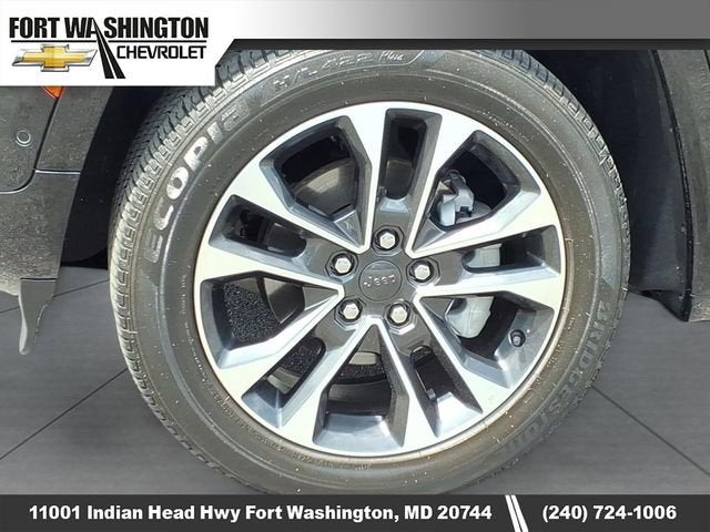 2023 Jeep Grand Cherokee Overland 4x2