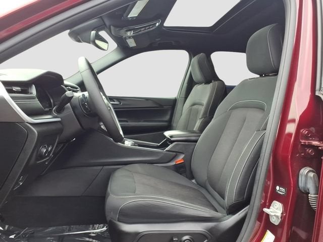 2024 Jeep Grand Cherokee Laredo X 4x4