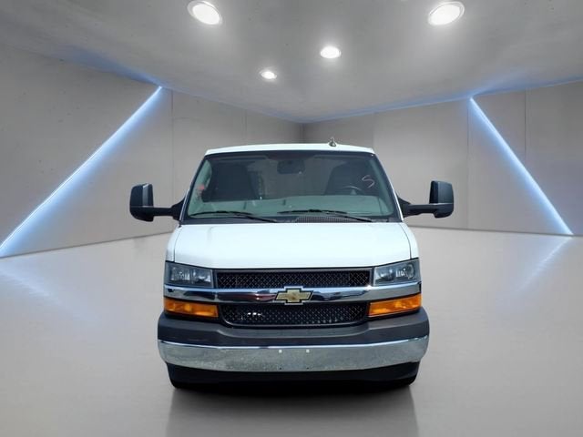 2022 Chevrolet Express Cutaway 3500 Work Van