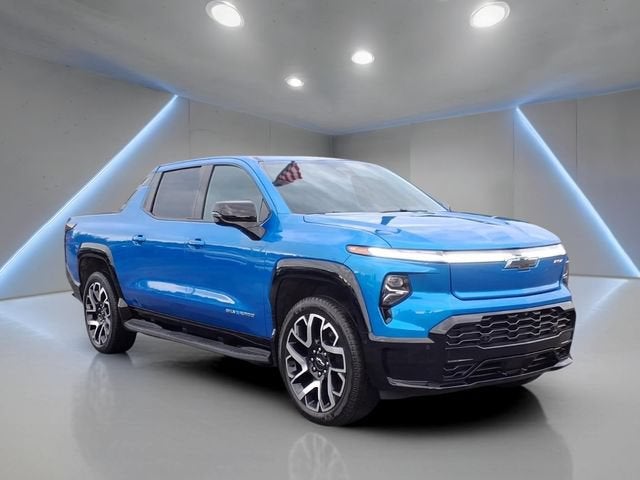 2025 Chevrolet Silverado EV RST - Max Range