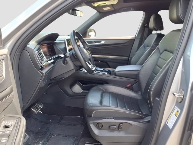 2024 Volkswagen Atlas Cross Sport 2.0T SEL R-Line