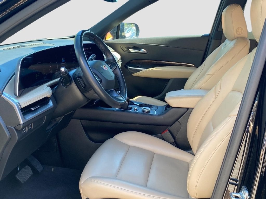 2025 Cadillac XT4 Premium Luxury