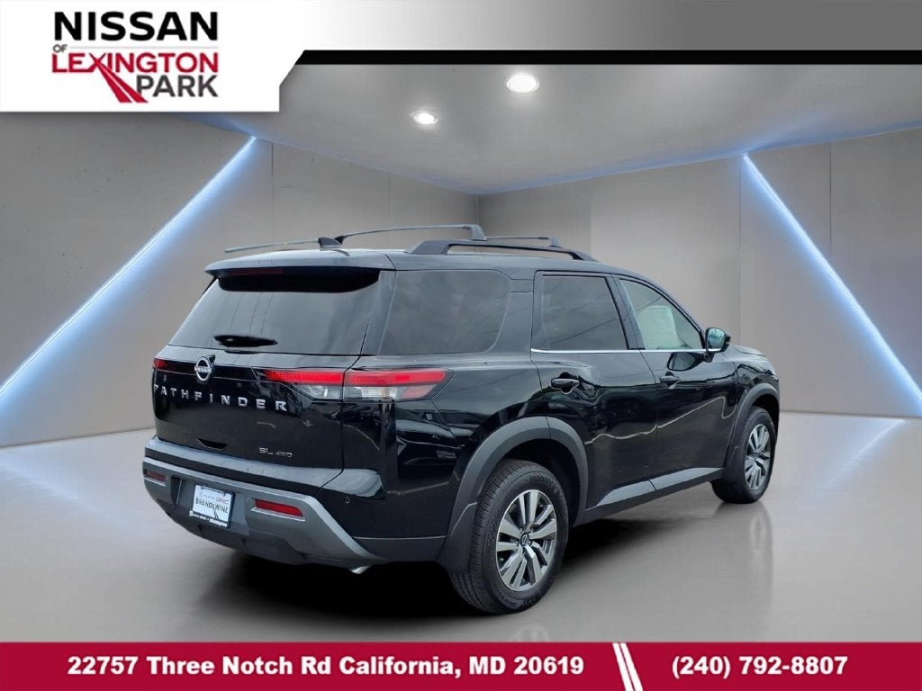 2026 Nissan Pathfinder SL