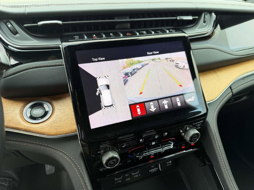 2022 Jeep Grand Cherokee Summit Reserve