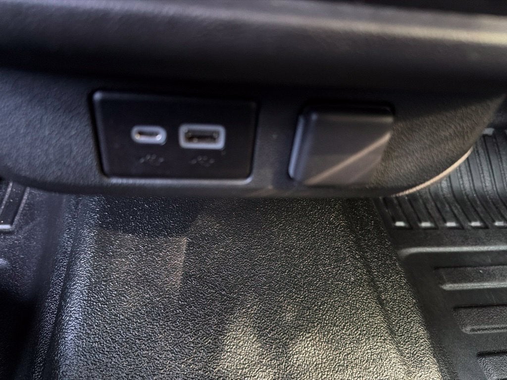 2022 Chevrolet Suburban 4dr 4x4