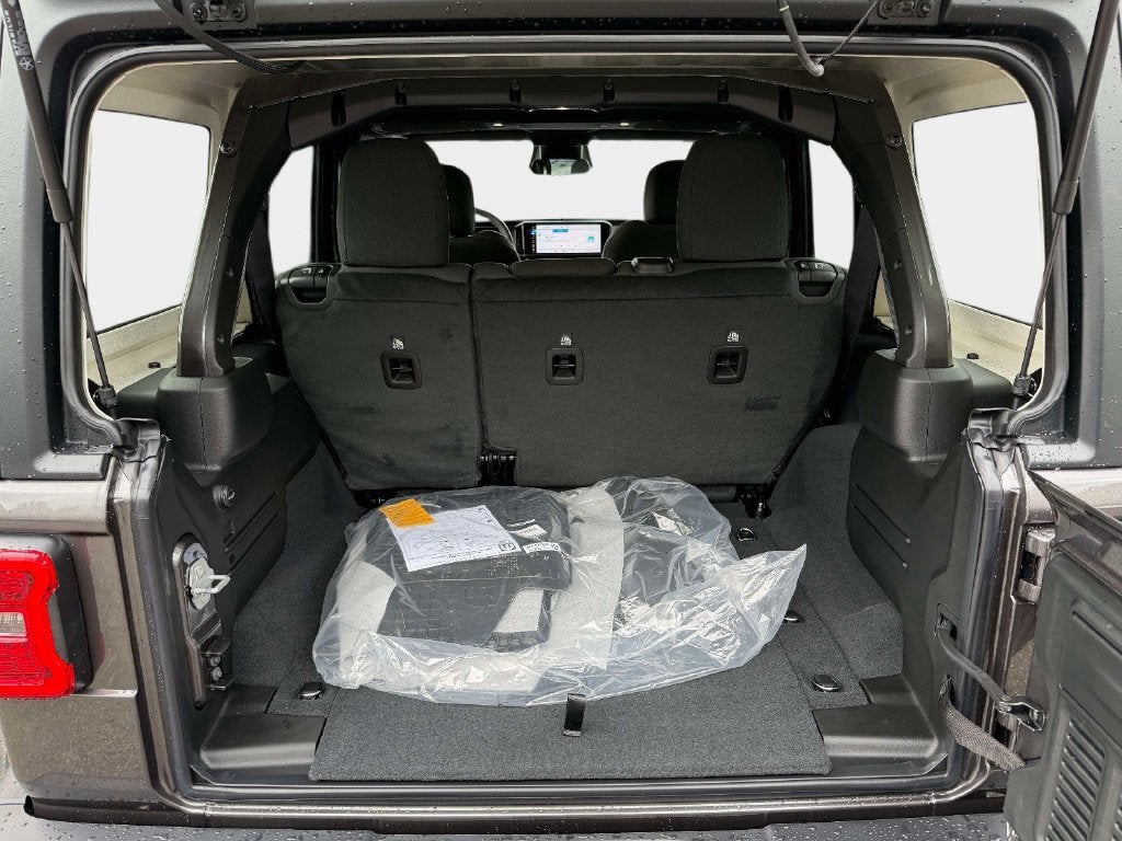 2027 Jeep Wrangler WRANGLER 4-DOOR SPORT S