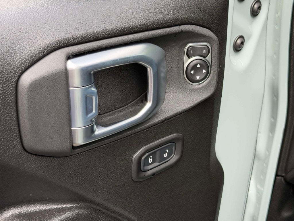 2027 Jeep Wrangler WRANGLER 4-DOOR WILLYS