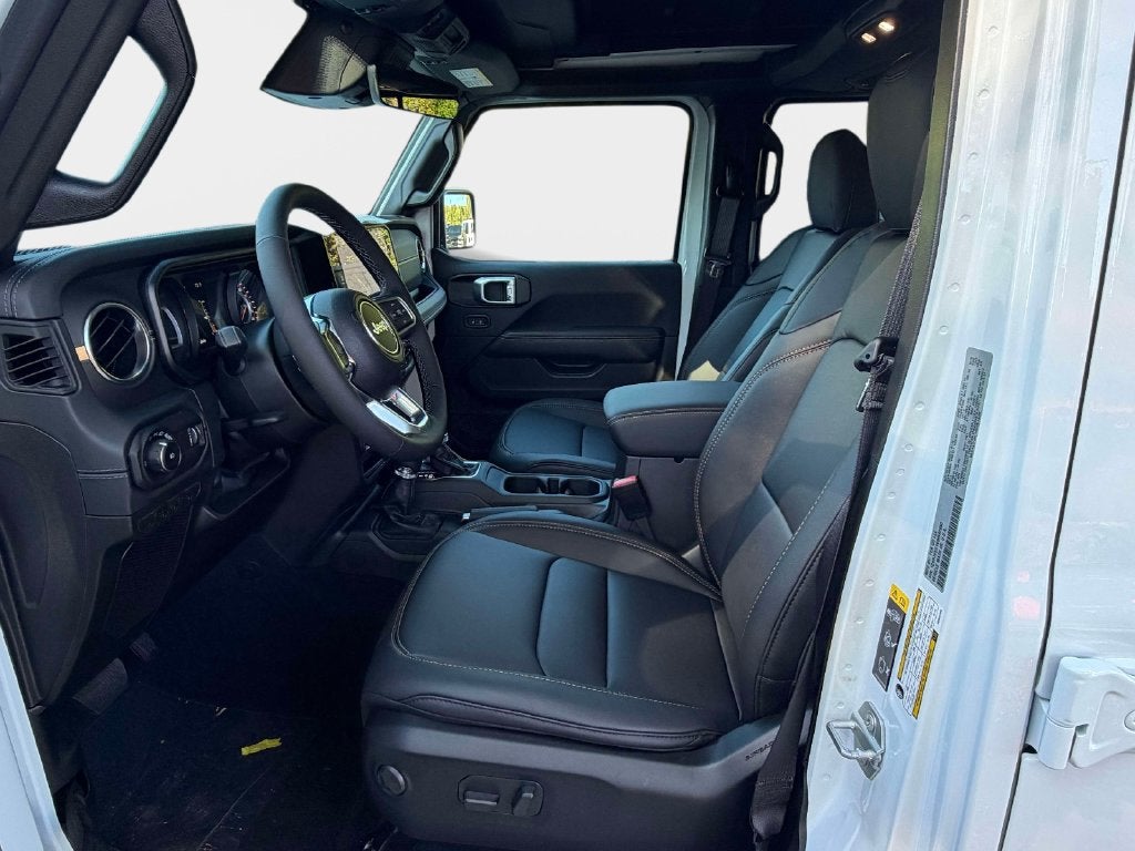 2027 Jeep Wrangler WRANGLER 4-DOOR SAHARA