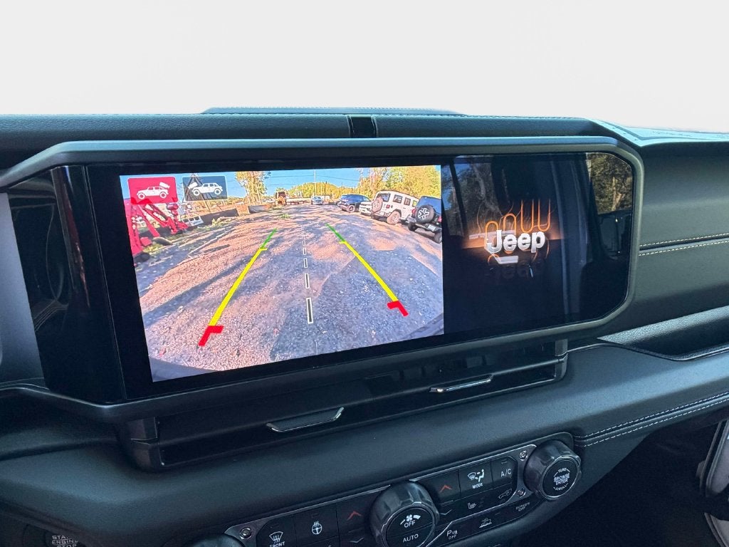 2027 Jeep Wrangler WRANGLER 4-DOOR SAHARA