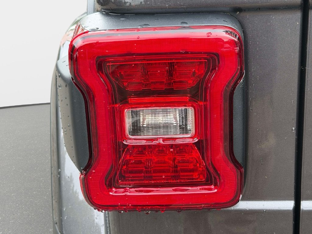 2027 Jeep Wrangler WRANGLER 4-DOOR SAHARA