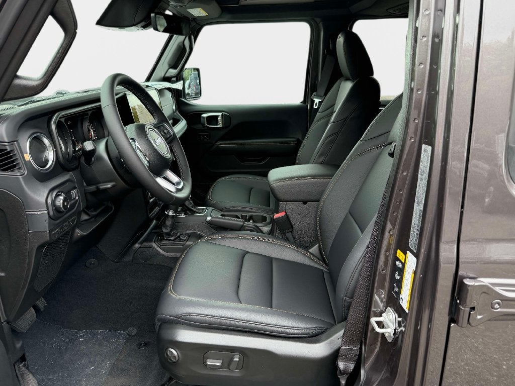 2027 Jeep Wrangler WRANGLER 4-DOOR SAHARA