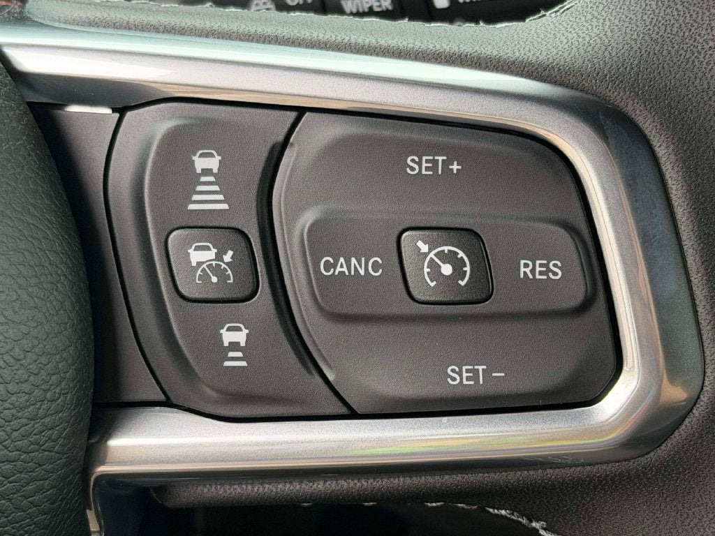 2027 Jeep Wrangler WRANGLER 4-DOOR SAHARA