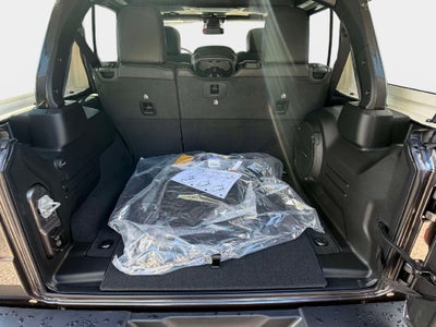 2027 Jeep Wrangler WRANGLER 4-DOOR SAHARA