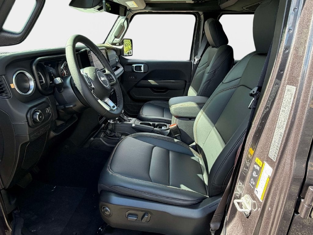 2027 Jeep Wrangler WRANGLER 4-DOOR SAHARA