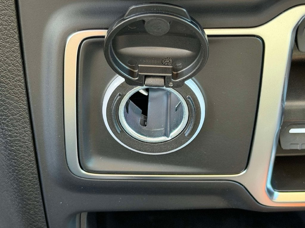 2027 Jeep Wrangler WRANGLER 4-DOOR SAHARA