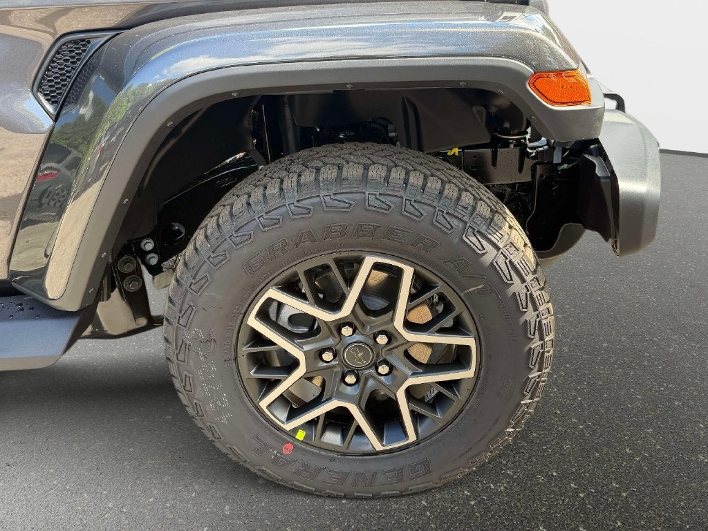 2027 Jeep Wrangler WRANGLER 4-DOOR SAHARA