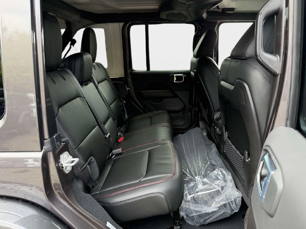 2027 Jeep Wrangler WRANGLER 4-DOOR RUBICON