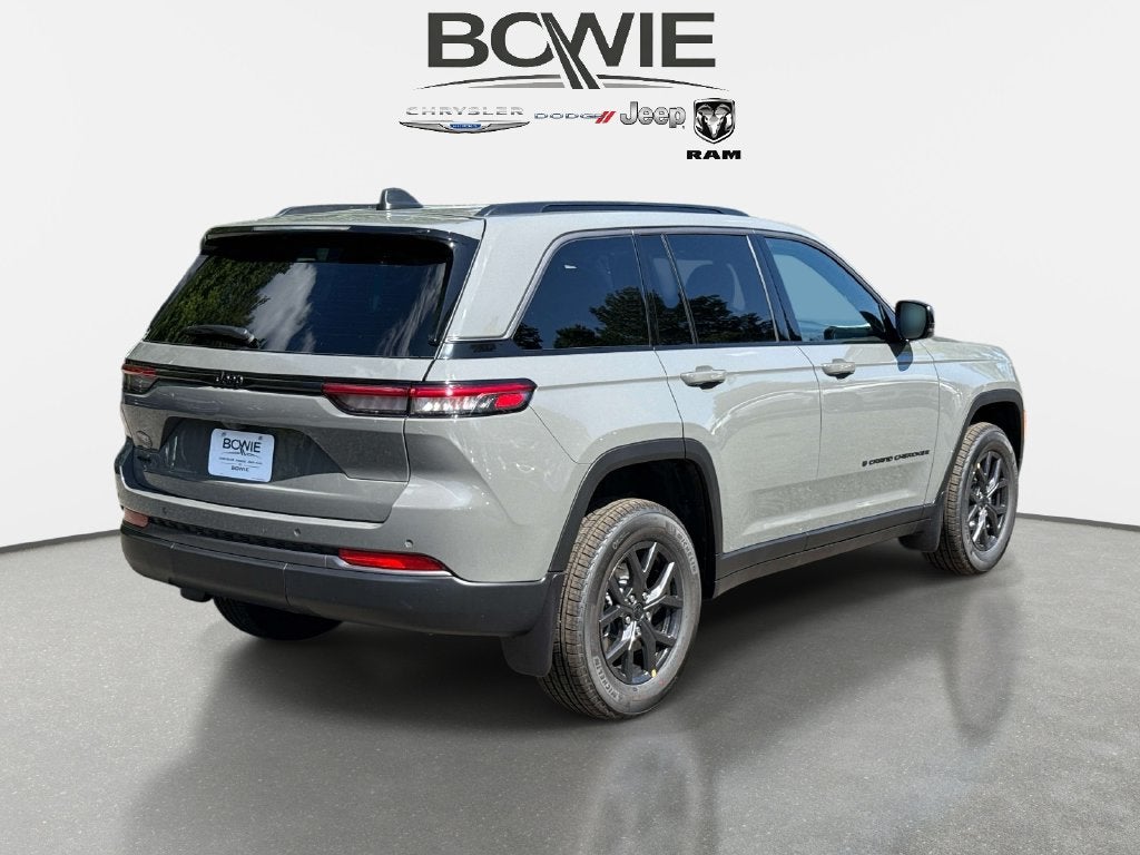 2027 Jeep Grand Cherokee GRAND CHEROKEE LAREDO ALTITUDE 4X4