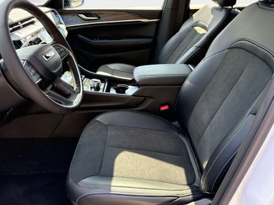 2027 Jeep Grand Cherokee GRAND CHEROKEE LAREDO ALTITUDE 4X4