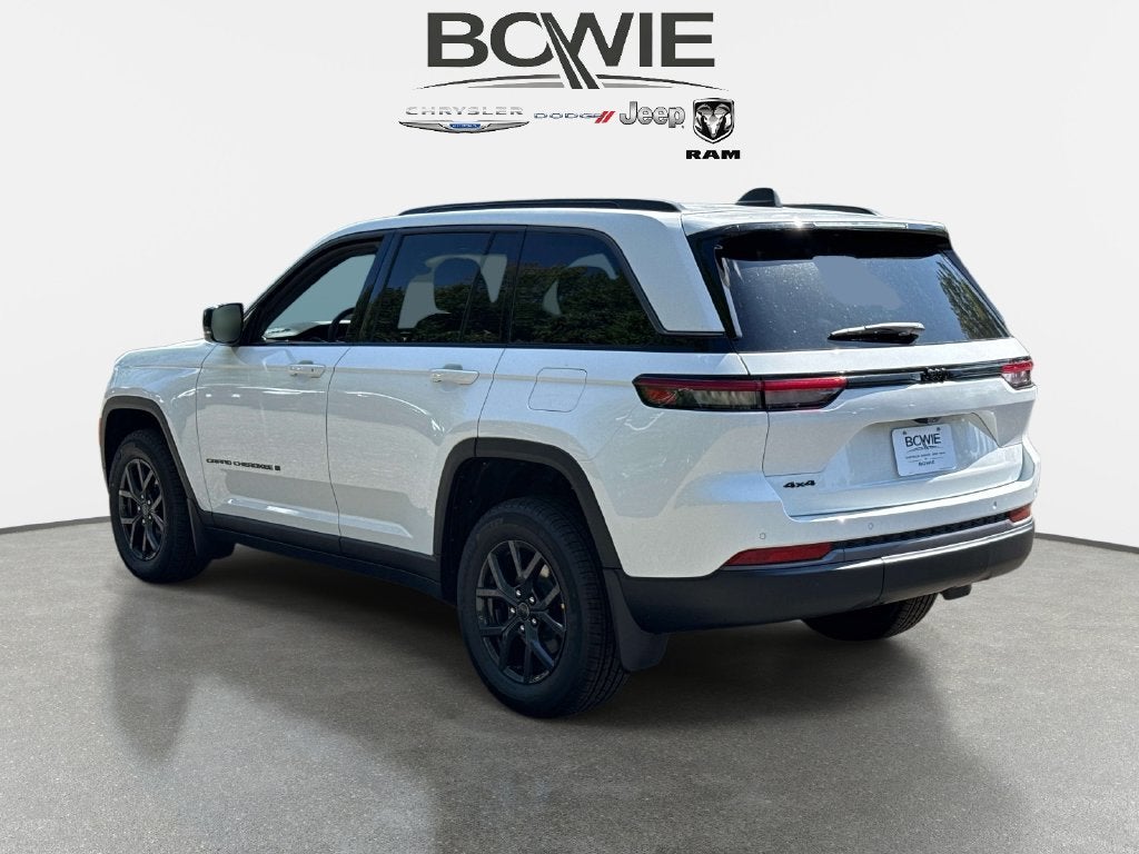 2027 Jeep Grand Cherokee GRAND CHEROKEE LAREDO ALTITUDE 4X4