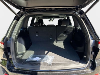 2027 Jeep Grand Cherokee GRAND CHEROKEE LAREDO ALTITUDE 4X4