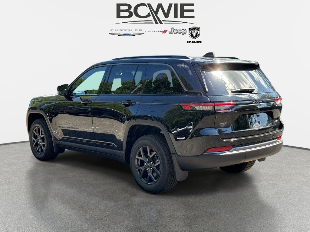 2027 Jeep Grand Cherokee GRAND CHEROKEE LAREDO ALTITUDE 4X4