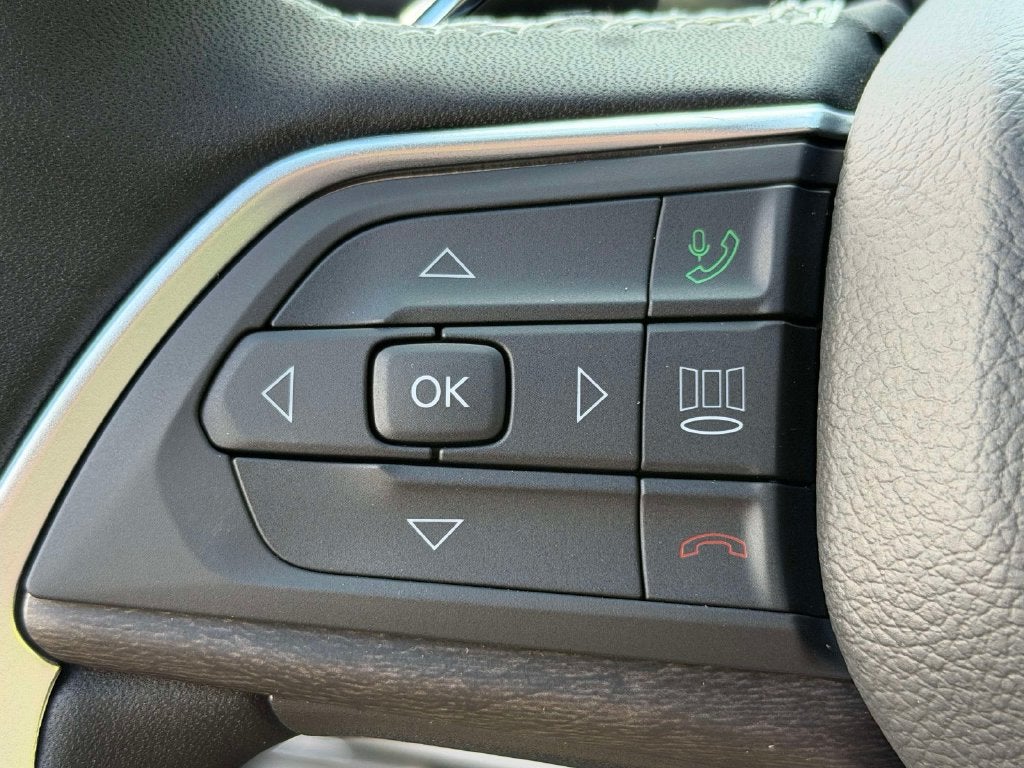 2027 Jeep Grand Cherokee GRAND CHEROKEE LIMITED 4X4