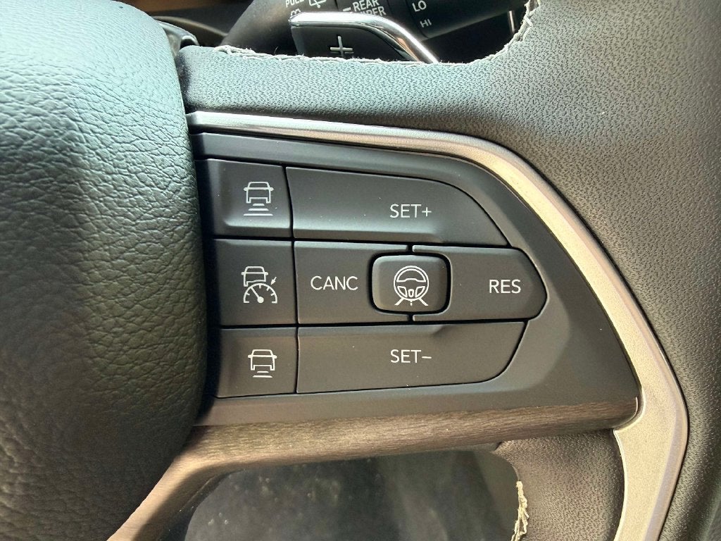 2027 Jeep Grand Cherokee GRAND CHEROKEE LIMITED 4X4
