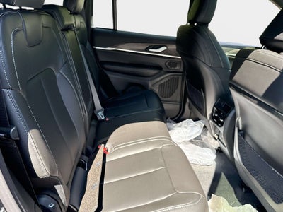 2027 Jeep Grand Cherokee GRAND CHEROKEE LIMITED 4X4