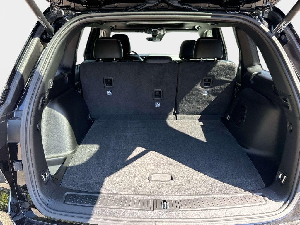2027 Jeep Grand Cherokee GRAND CHEROKEE LIMITED 4X4