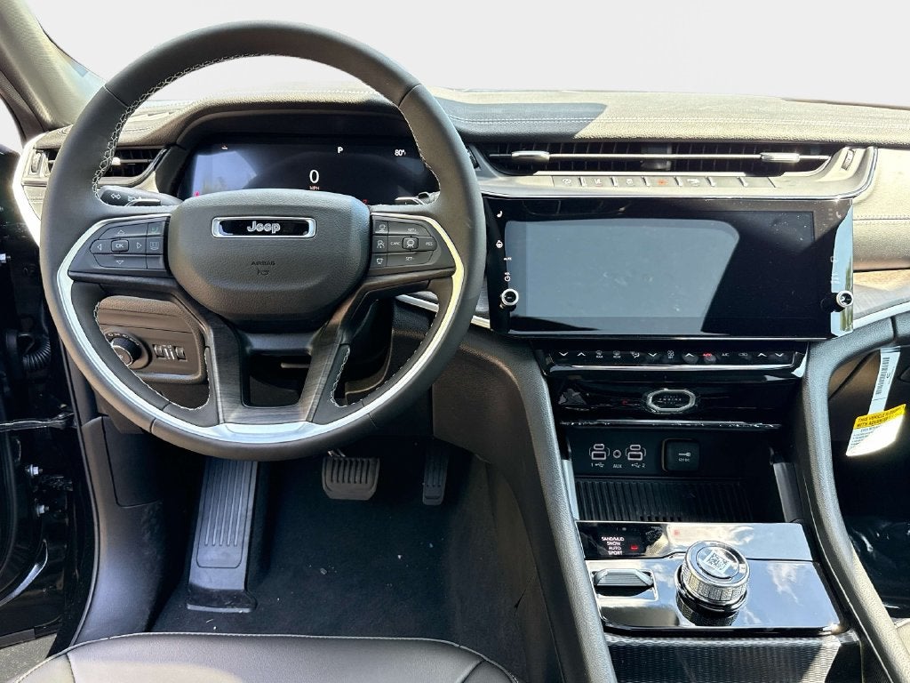 2027 Jeep Grand Cherokee GRAND CHEROKEE LIMITED 4X4