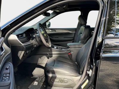 2027 Jeep Grand Cherokee GRAND CHEROKEE LIMITED RESERVE 4X4
