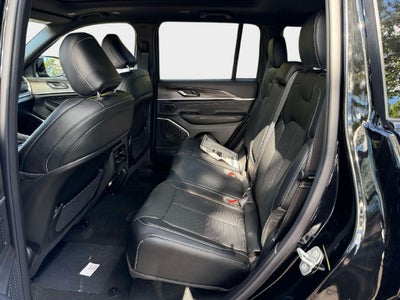 2027 Jeep Grand Cherokee GRAND CHEROKEE LIMITED RESERVE 4X4