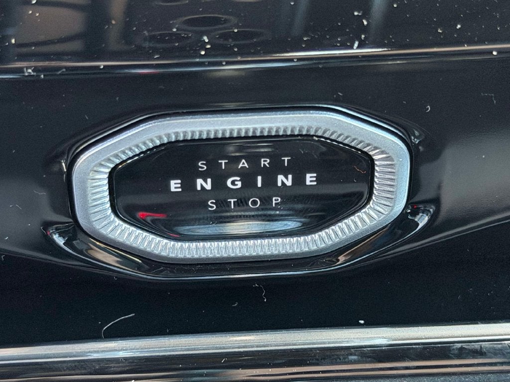 2027 Jeep Grand Cherokee GRAND CHEROKEE LIMITED RESERVE 4X4