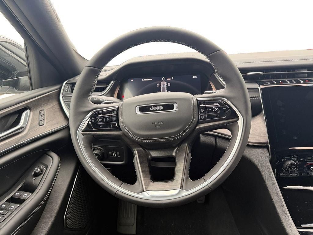 2025 Jeep Grand Cherokee GRAND CHEROKEE OVERLAND 4X4