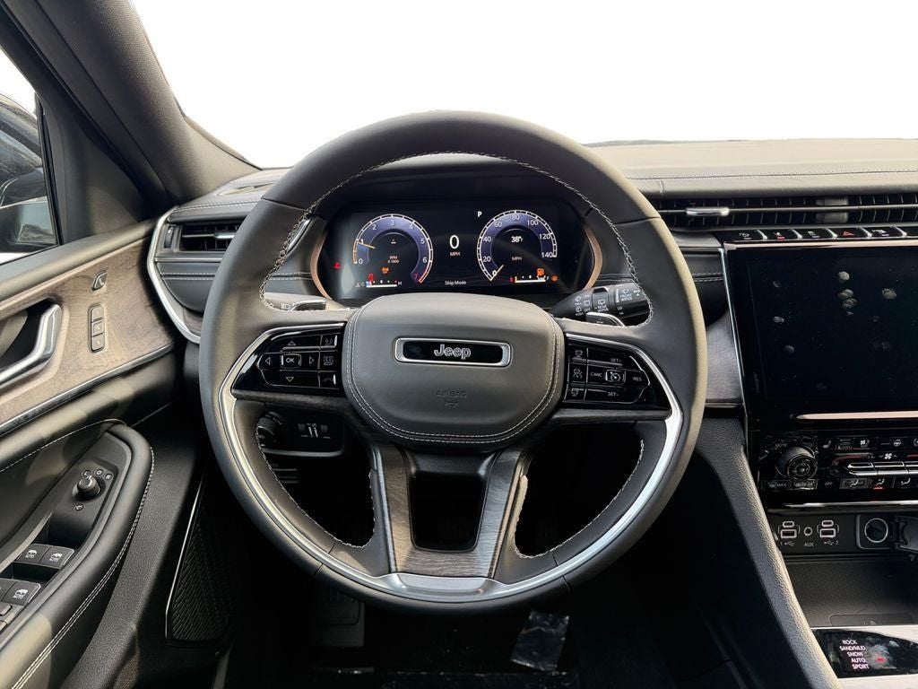2025 Jeep Grand Cherokee GRAND CHEROKEE OVERLAND 4X4