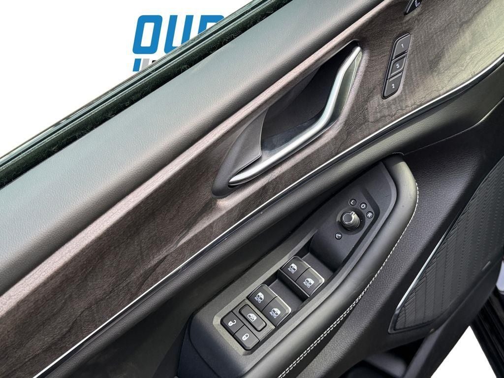 2025 Jeep Grand Cherokee GRAND CHEROKEE OVERLAND 4X4
