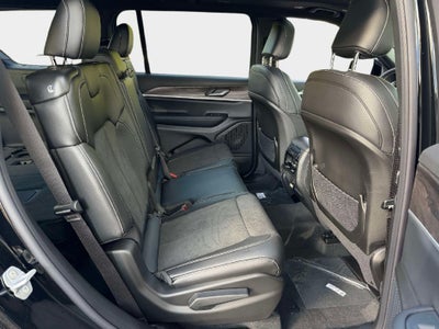 2027 Jeep Grand Cherokee GRAND CHEROKEE L LAREDO ALTITUDE 4X4