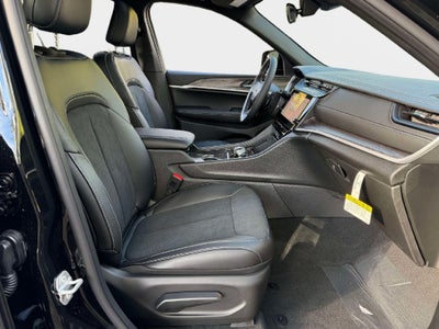 2027 Jeep Grand Cherokee GRAND CHEROKEE L LAREDO ALTITUDE 4X4