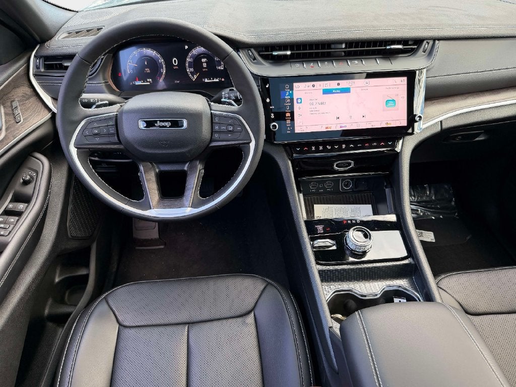 2027 Jeep Grand Cherokee GRAND CHEROKEE L LIMITED 4X4