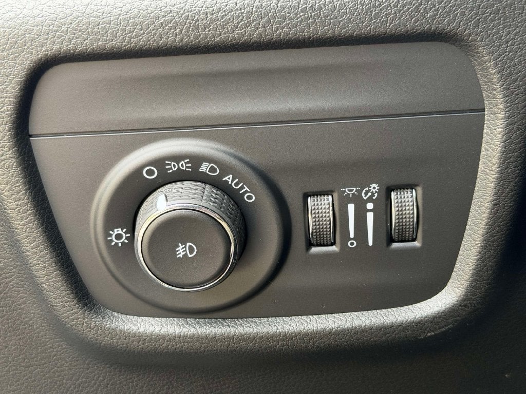 2027 Jeep Grand Cherokee GRAND CHEROKEE L LIMITED 4X4