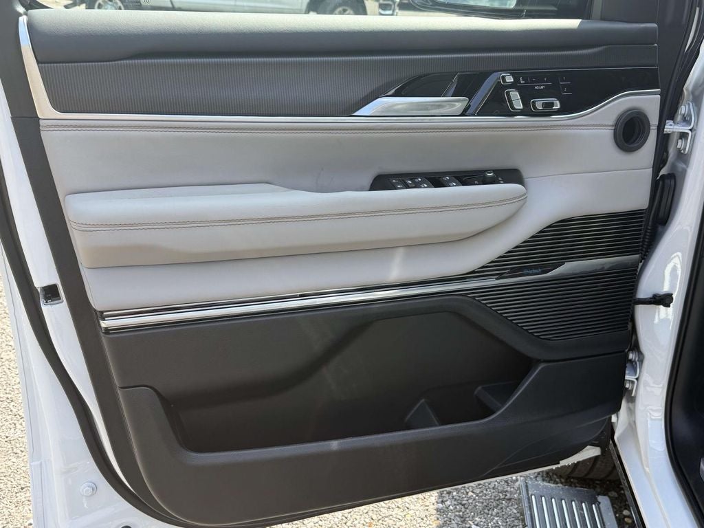 2026 Jeep Grand Wagoneer Summit Obsidian 4x4