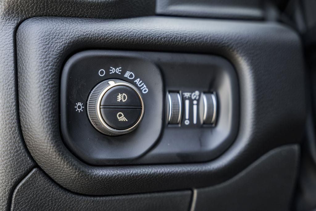 2026 RAM 1500 Big Horn Crew Cab 4x4 5'7' Box