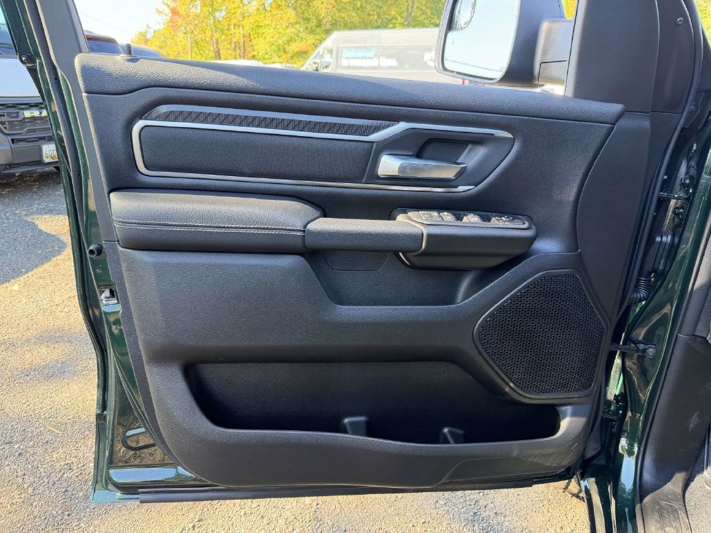 2027 RAM Ram 1500 RAM 1500 BIG HORN CREW CAB 4X4 5'7' BOX